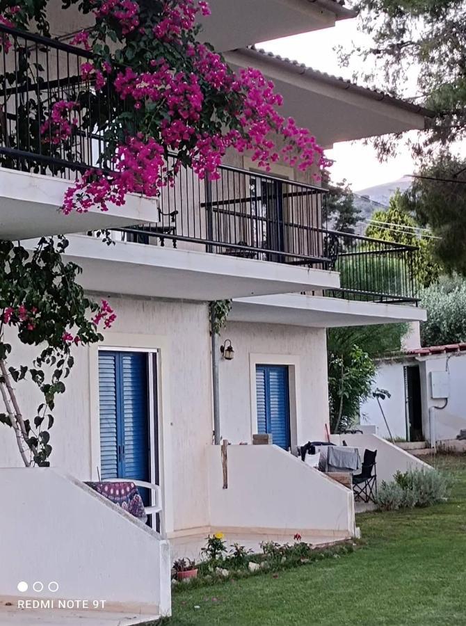 Villa Galaxidi ภายนอก รูปภาพ